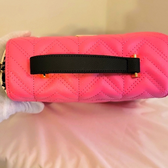 Betsy Johnson Crossbody Pink - Picture 6 of 7